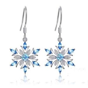 COPY - ❄️🎀 Sterling Silver Snowflake Earrings ❗️❗️🎀❄️